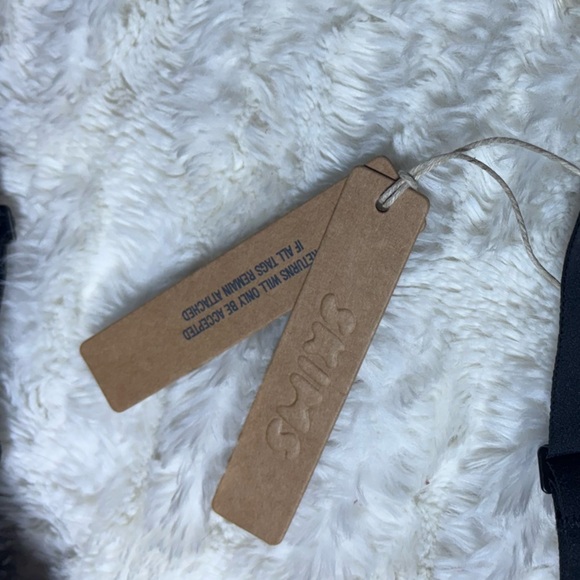 NWT SKIMS Women’s Black T-Shirt Bra - Picture 11 of 11